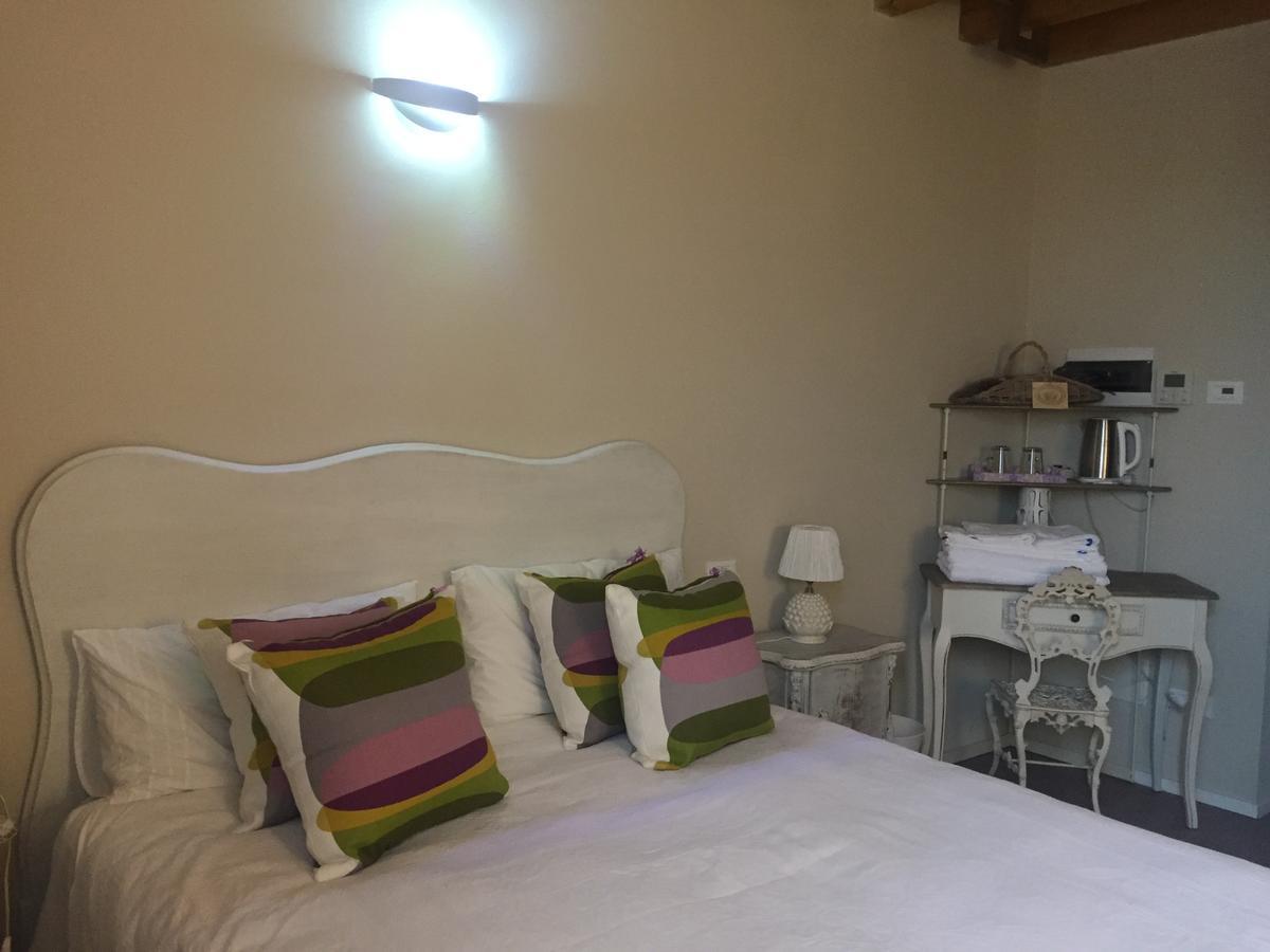 Agriturismo Laterzola 3.0 Fiorenzuola dʼArda Kültér fotó