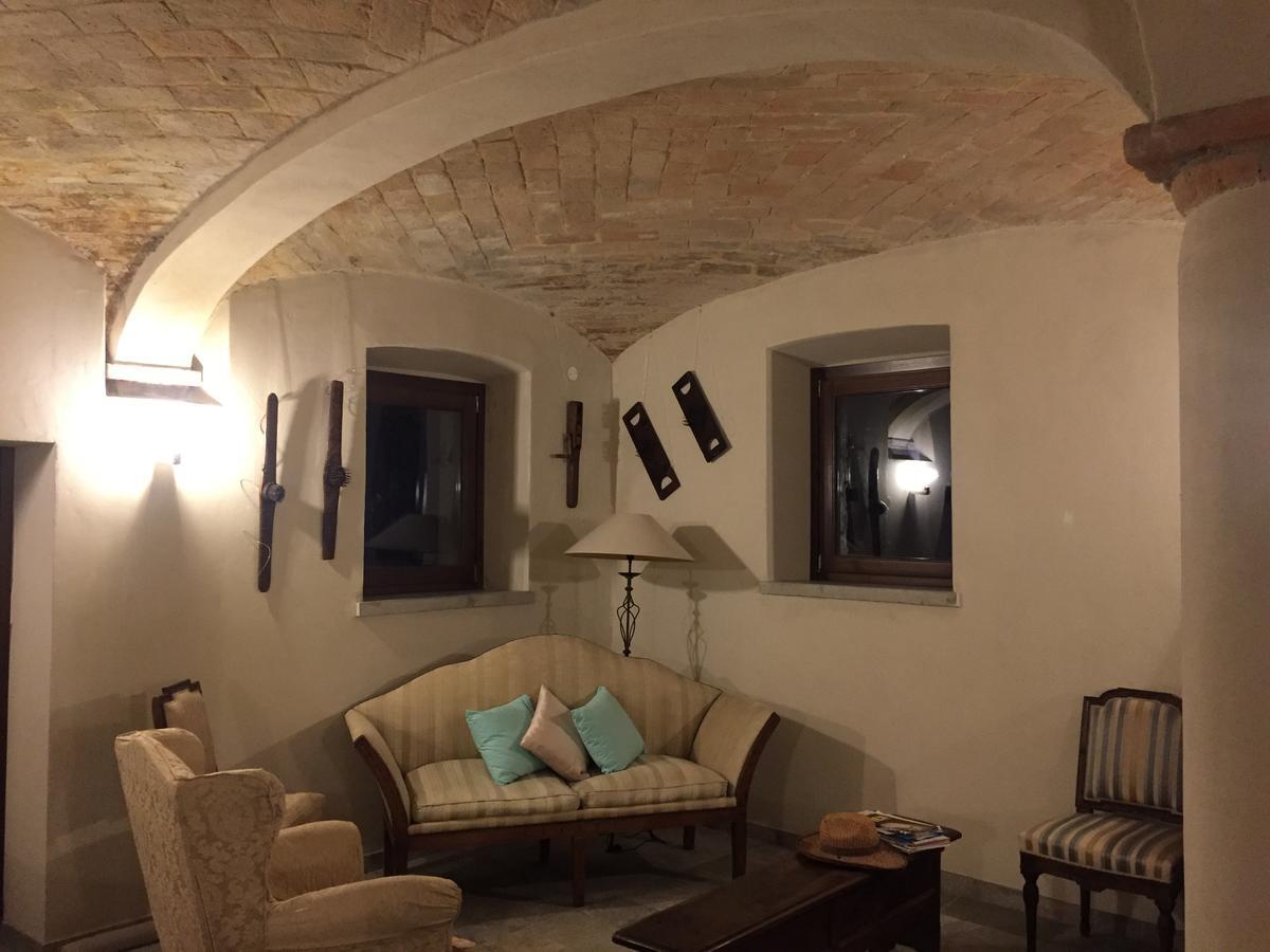 Agriturismo Laterzola 3.0 Fiorenzuola dʼArda Kültér fotó